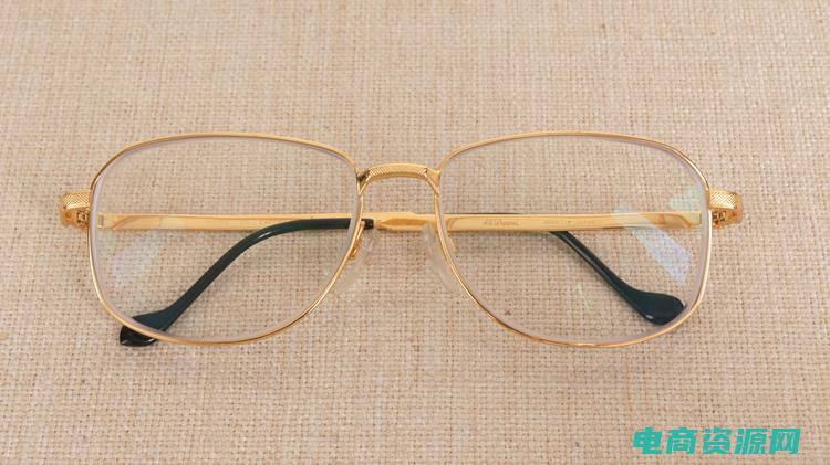 眼镜配件的必备选择：爱戴眼镜网的高品质配件推荐